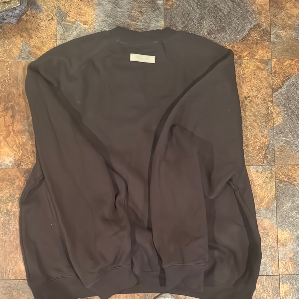 Essentials Black Crewneck Sweater Casual Style - Picture 3 of 3